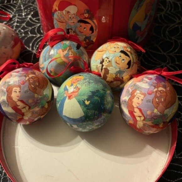 GUC Disney 1999 A Christmas to Remember Ornament Set (Incomplete - 11/12) - Picture 6 of 7